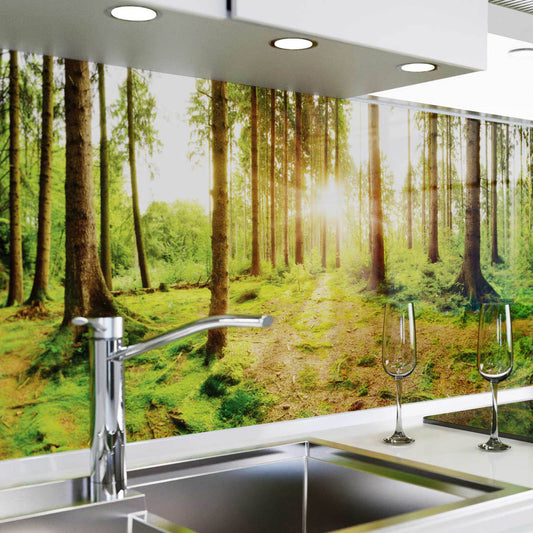 Küchenrückwand selbstklebend - Sonnenstrahlen im Wald